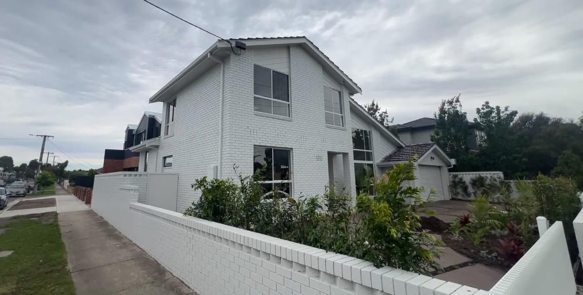 Melbourne, Altona